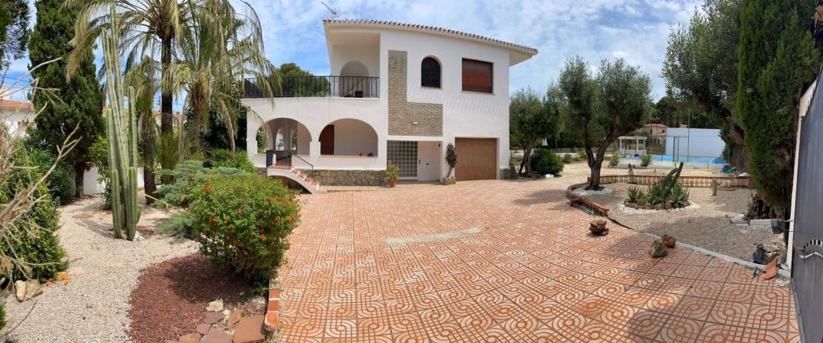Sprzedaż niezależnego domku jednorodzinnego w Casa o chalet en Centro Urbano, Denia, Dénia photo 1