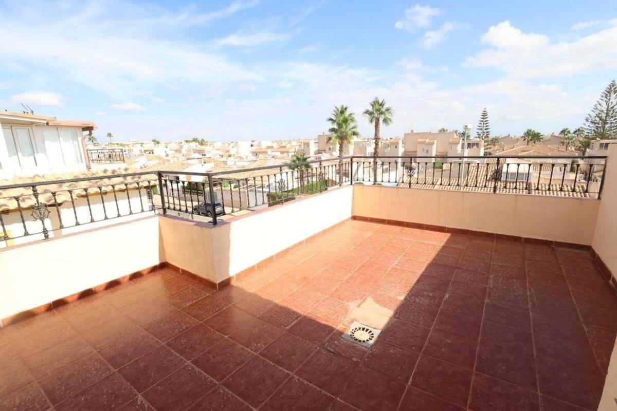 Продажа отдельного шале в Casa o chalet en Playa Flamenca, Orihuela, Ориуэла photo 3