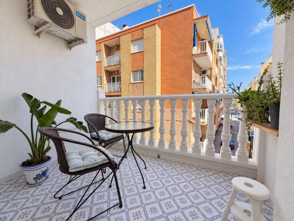 Studio for sale on Estudio en Playa de los Locos, Torrevieja, Torrevieja thumbnail 2