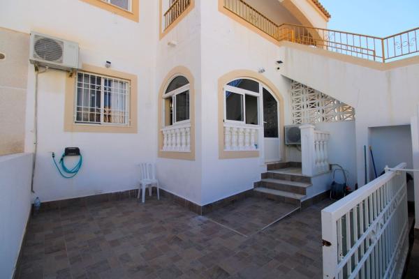 Sale of flat in Piso en La Siesta - El Salado - Torreta, Torrevieja, Torrevieja
photo 1