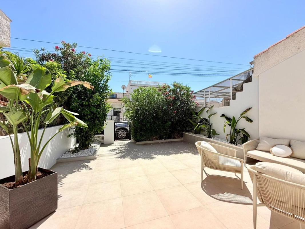 Properties for sale and rent in Spain photo 4