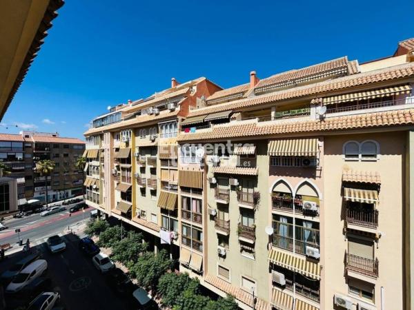 Продажа квартиры на Piso en Calle de Sella, Pueblo Levante, Benidorm, Бенидорм
thumbnail 2