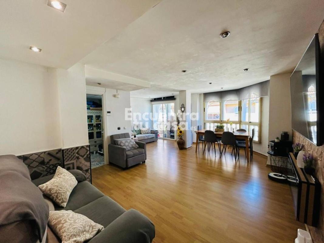 Venta de piso en Piso en Calle de Sella, Pueblo Levante, Benidorm, Benidorm
photo 3