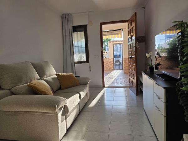 Chalet adosado en Calle Saeta, La Siesta - El Salado - Torreta, Torrevieja photo 1