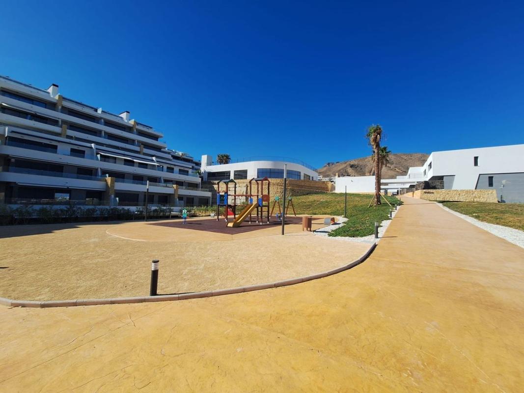 Продажа квартиры на Piso en Calle de Nicaragua, Balcón de Finestrat-Terra Marina, Finestrat, Финестрат
 photo 2