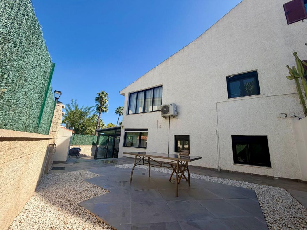Properties for sale and rent in Spain photo 1