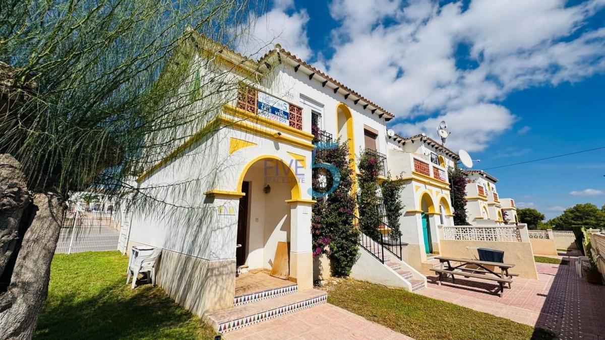 Продажа квартиры на Piso en Blue Lagoon - Galán, San Miguel de Salinas, Сан-Мигель-де-Салинас
photo 1