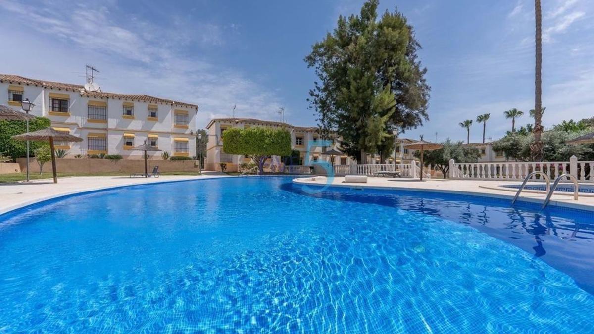 Продажа квартиры на Piso en Blue Lagoon - Galán, San Miguel de Salinas, Сан-Мигель-де-Салинас
photo 2