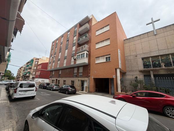 Sprzedaż mieszkania w Elche Ciudad, Elche / Elx
photo 1