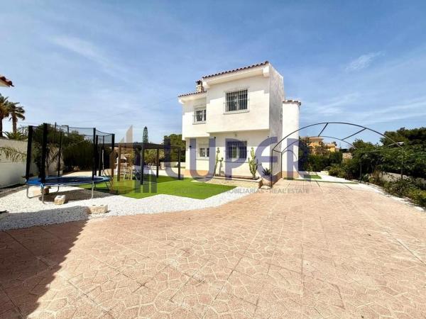 Casa o chalet independiente en Los Girasoles, San Vicente del Raspeig thumbnail 2