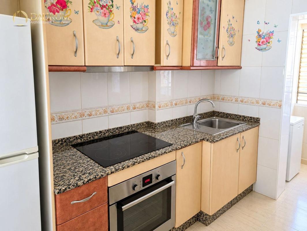 Продажа квартиры на Piso en Calle Béjar, Plà del Bon Repòs-La Goteta, Alicante / Alacant, Аликанте / Алакант
photo 5