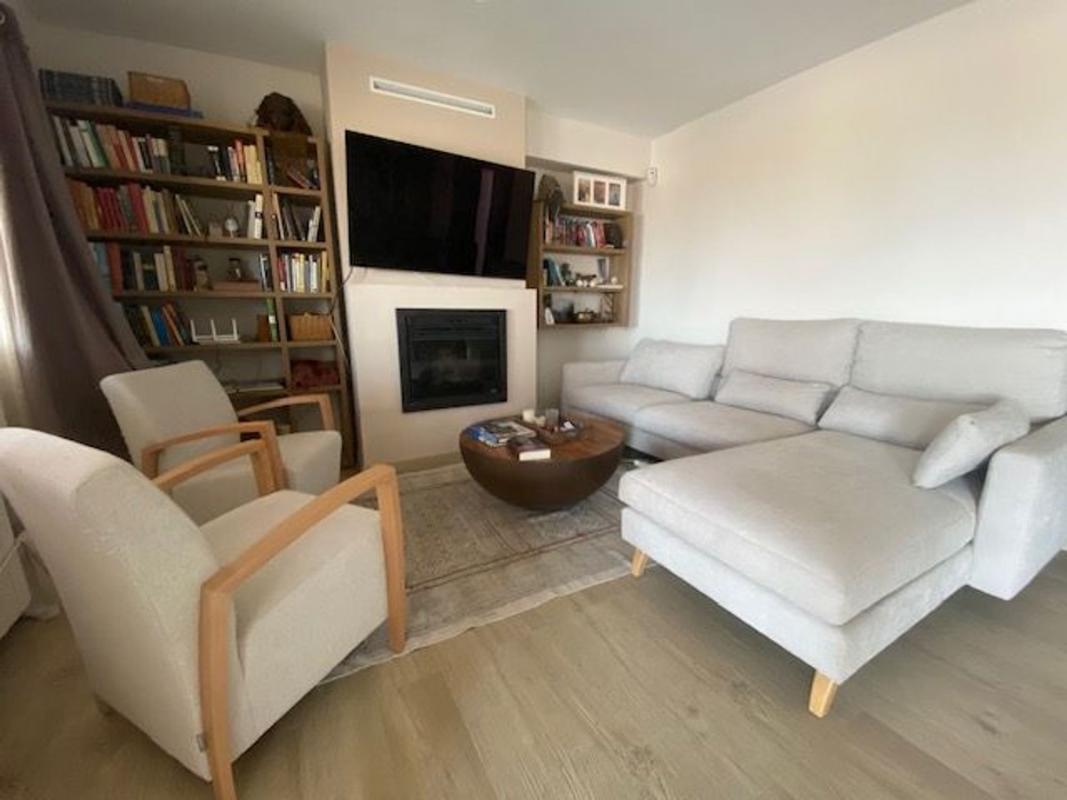 Недвижимость на продажу и в аренду в Испании photo 4