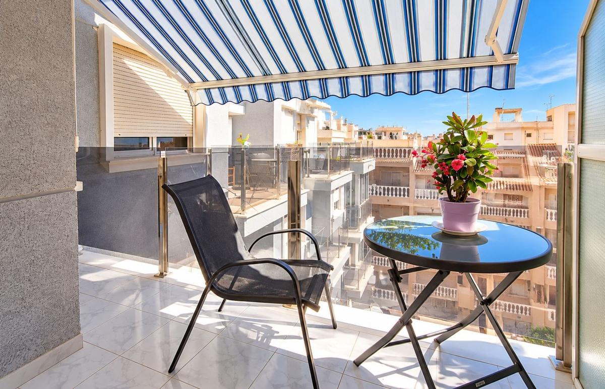 Venta de duplex en Dúplex en Arquitecto Larramendi, Avenida Habaneras - Curva de Palangre, Torrevieja, Torrevieja photo 5