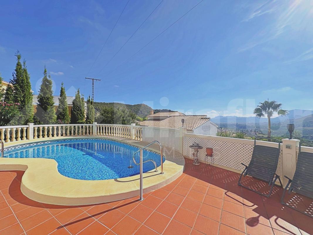 Properties for sale and rent in Spain photo 3