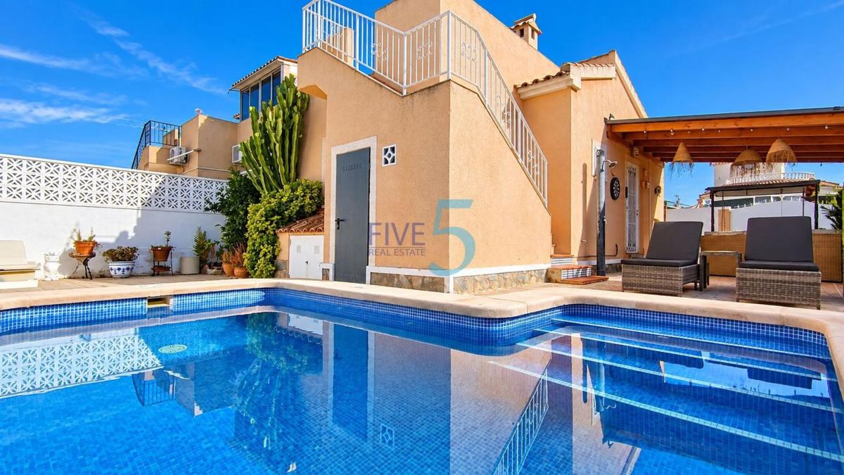 Sale of independent chalet in Casa o chalet en Benijofar, Benijofar
photo 1