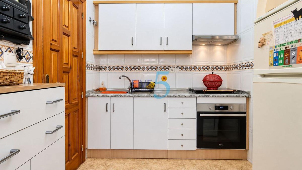 Sale of independent chalet in Casa o chalet en Benijofar, Benijofar
photo 4