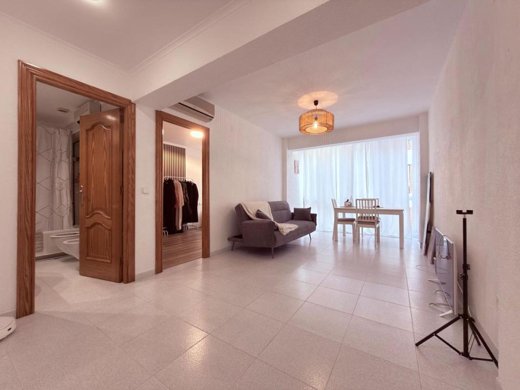 Venta de piso en Piso en Calle Marta Barrié, Carolinas Altas, Alicante / Alacant, Alicante / Alacant
 photo 2
