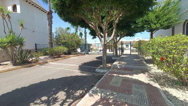 Sale of flat in Piso en Rojales Hills - Rosa Bungalows, Rojales, Rojales
thumbnail 3
