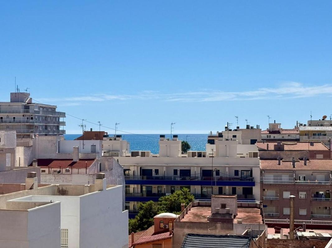 Продажа пентхауса на  Ático en Calle Ramón Gallud, 161, Las Piscinas Naturales, Torrevieja, Торревьеха photo 3
