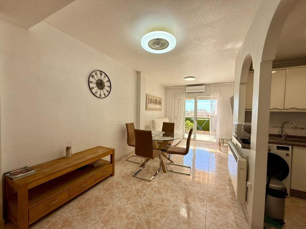 Продажа пентхауса на  Ático en Calle Ramón Gallud, 161, Las Piscinas Naturales, Torrevieja, Торревьеха photo 5