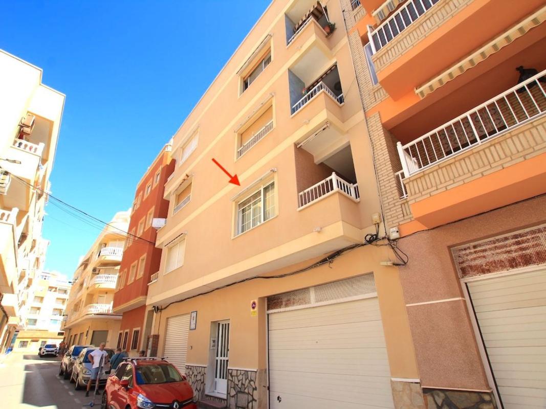 Продажа квартиры на Piso en Calle Alta, Gaspar Perrelló, Torrevieja, Торревьеха
photo 1