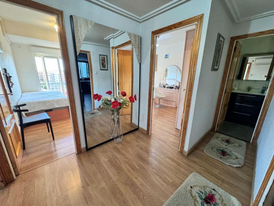 Sale of apartment in Piso en Reina Victoria-Miguel Hernández, Elche / Elx, Elche / Elx
photo 2