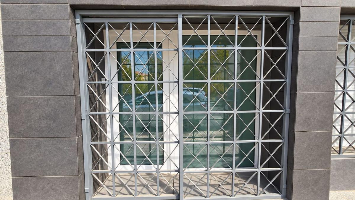 Venta de piso en Piso en Calle Blas Orts Sanchez, 3, Portes Encarnades-Torreta-Portalada, Elche / Elx, Elche / Elx
photo 1