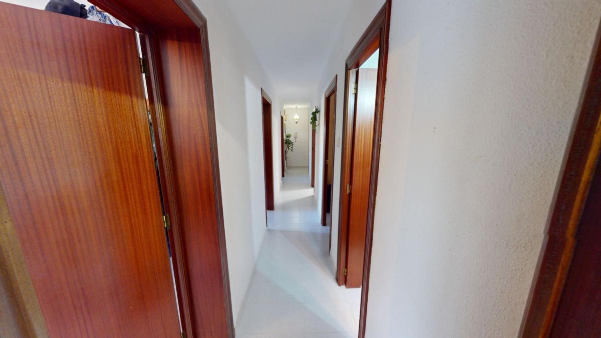 Продажа квартиры на Piso en Calle Economista German Bernacer, Virgen del Remedio - Parque lo Morant, Alicante / Alacant, Аликанте / Алакант
 photo 2