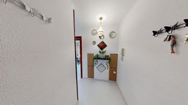 Venta de piso en Piso en Calle Economista German Bernacer, Virgen del Remedio - Parque lo Morant, Alicante / Alacant, Alicante / Alacant
thumbnail 3