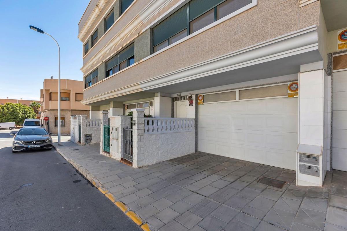 Venta de duplex en Dúplex en Abog.Lazaro Lopez Navarro, 15, Novelda, Novelda photo 2
