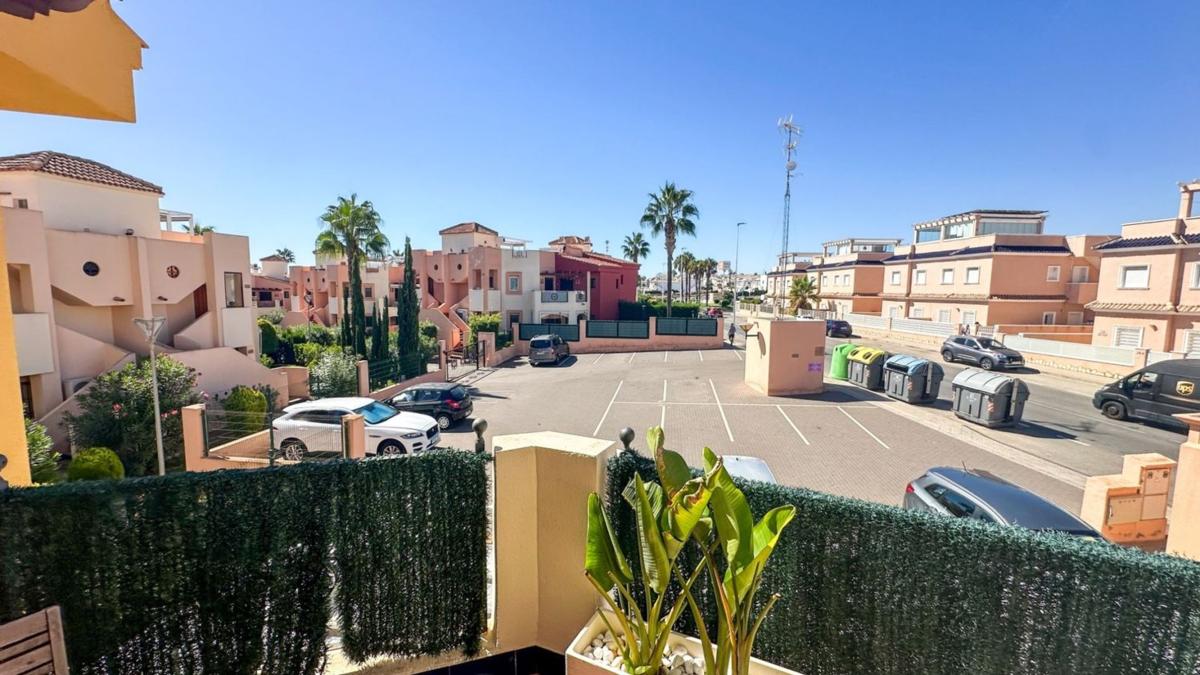 Sprzedaż mieszkania w Piso en Calle Escorpiones, Los Balcones - Los Altos del Edén, Torrevieja, Torrevieja
 photo 4