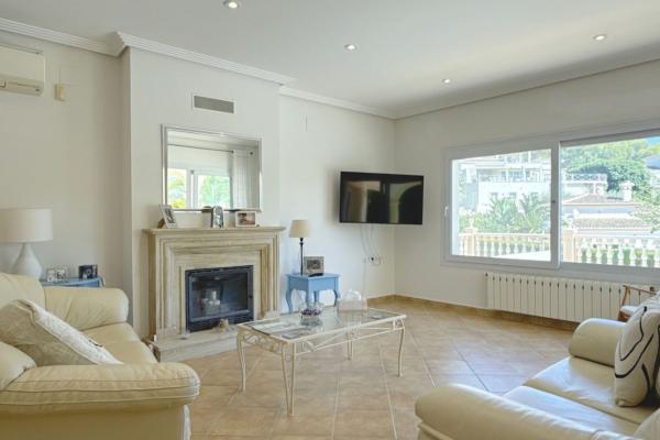 Частный шале на продаже в  Casa o chalet en El Portet-Pla del Mar, Moraira, Морайра photo 4