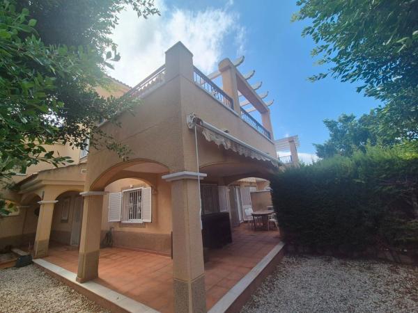 Chalet adosado en Calle Río Esla s/n, Mil Palmeras, Pilar de la Horadada photo 2