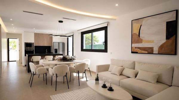 Casa o chalet independiente en Calle Chumbera, Los Montesinos thumbnail 3