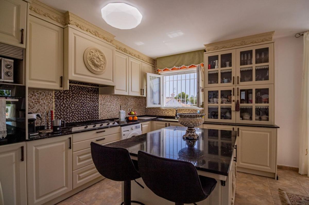 Properties for sale and rent in Spain photo 5