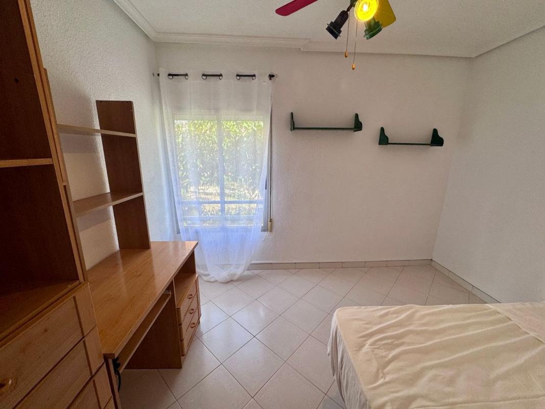 Venta de piso en Piso en Calle Benimantell, Juan XXIII, Alicante / Alacant, Alicante / Alacant
photo 5