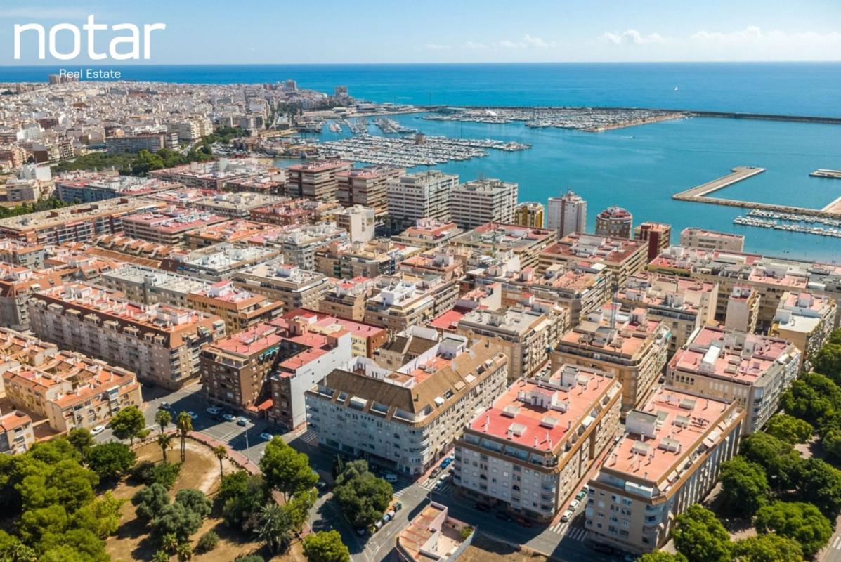 Venta de piso en Piso en Calle Rafal, El Acequión, Torrevieja, Torrevieja
photo 1