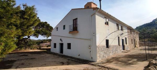 Masía en Torremanzanas thumbnail 2