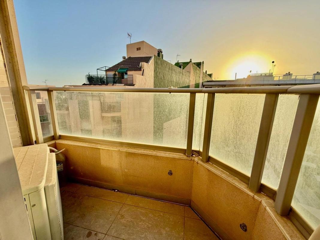 Venta de piso en Piso en Centro Urbano, Benidorm, Benidorm
 photo 2
