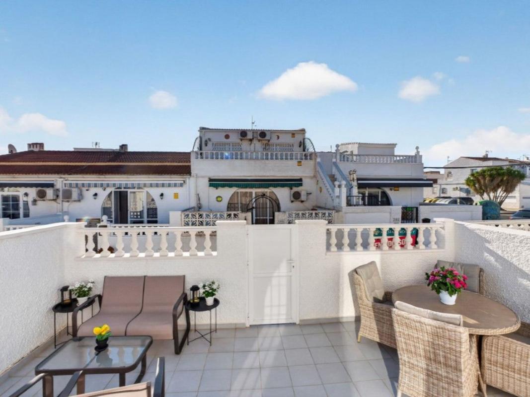 Продажа квартиры на Piso en Calle Rodrigo, 543, La Siesta - El Salado - Torreta, Torrevieja, Торревьеха
photo 1