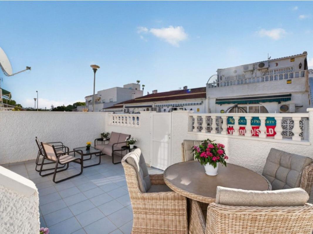 Продажа квартиры на Piso en Calle Rodrigo, 543, La Siesta - El Salado - Torreta, Torrevieja, Торревьеха
photo 2