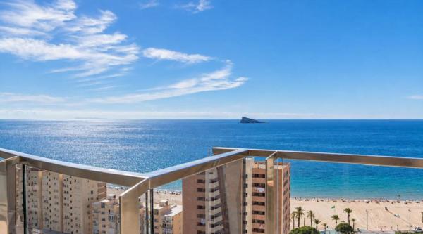 Sprzedaż mieszkania w Piso en Playa de Poniente, Benidorm, Benidorm
photo 1