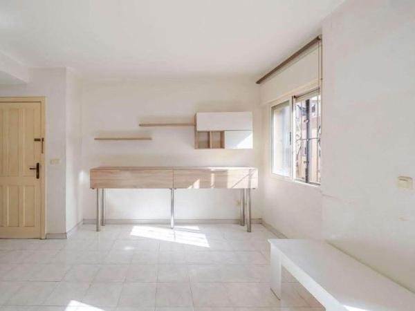 Дуплекс на продажу в Dúplex en Calle Francisco Diez Martinez s/n, La Siesta - El Salado - Torreta, Torrevieja, Торревьеха thumbnail 2
