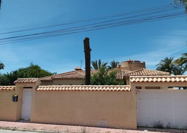 Casa o chalet independiente en Calle Miguel de Cervantes, La Siesta - El Salado - Torreta, Torrevieja photo 2