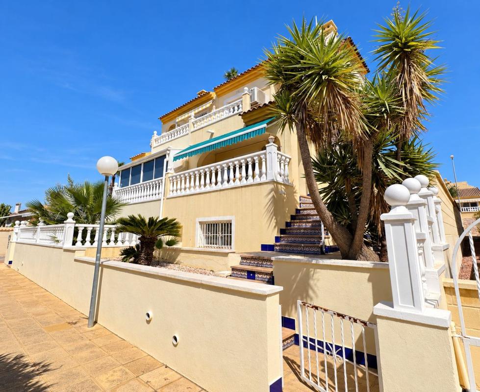 Properties for sale and rent in Spain photo 1