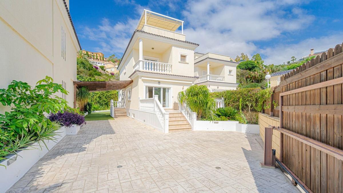 Venta de chalet independiente en Casa o chalet en Calle Copenhaghen, 44, Pueblo Español - Coveta Fumá, El Campello, El Campello
photo 1