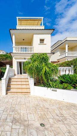 Частный шале на продаже в Casa o chalet en Calle Copenhaghen, 44, Pueblo Español - Coveta Fumá, El Campello, Эль Кампельо thumbnail 2