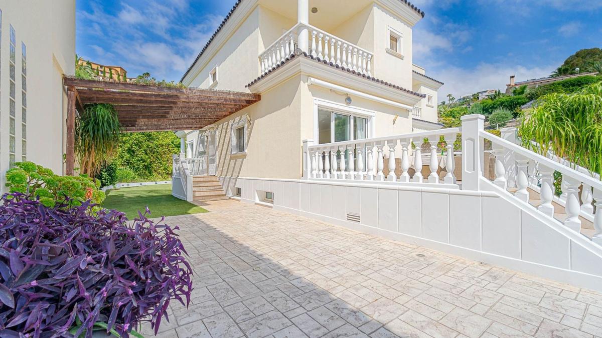 Venta de chalet independiente en Casa o chalet en Calle Copenhaghen, 44, Pueblo Español - Coveta Fumá, El Campello, El Campello
photo 3