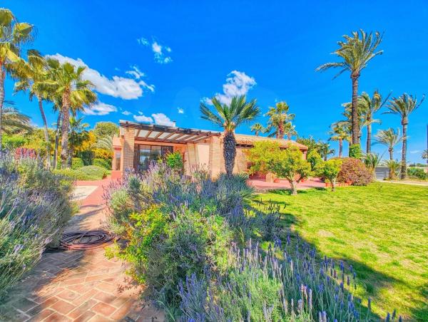 Частный шале на продаже в  Casa o chalet en Las Bayas-Asprillas, Elche / Elx, Эльче / Эльх photo 4