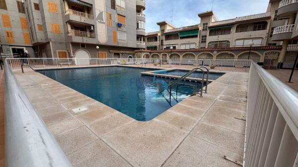 Sprzedaż mieszkania w Piso en El Acequión, Torrevieja, Torrevieja
 photo 2